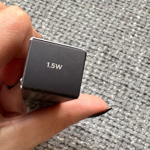 Brand New Laura Mercier Flawless Fusion Concealer – Shade 1.5W(never opened ) - Picture 6 of 11